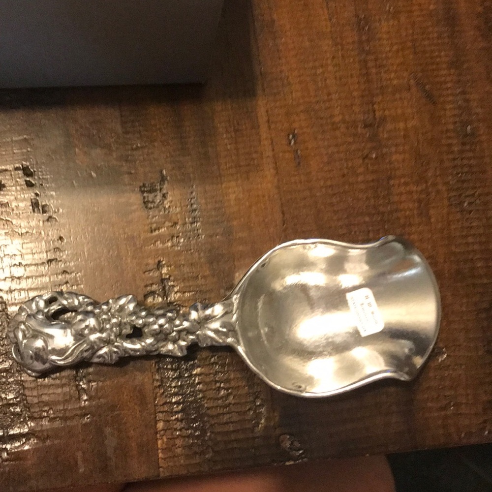 Arthur Court Ice scoop Bunny